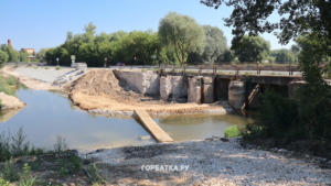 Реконструкция моста и плотины через реку Колпь: временная переправа