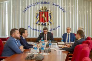 Губернатор Александр Авдеев встретился с лидерами фракций Законодательного Собрания